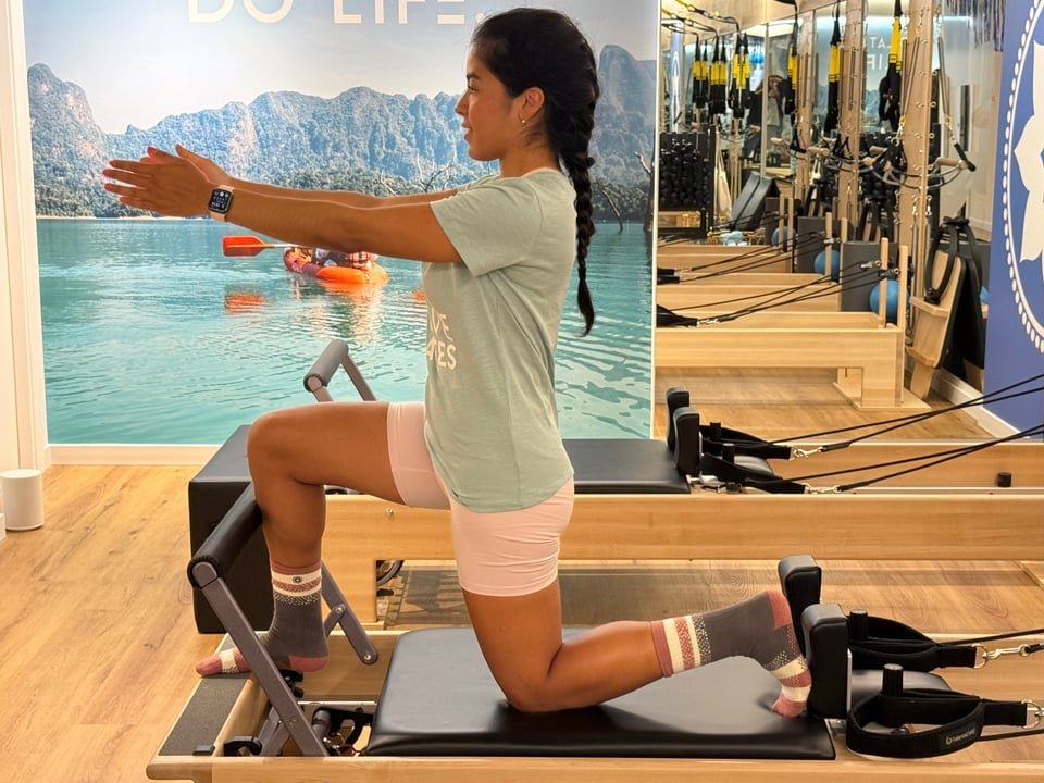 Ejercicios posturales de Pilates Reformer